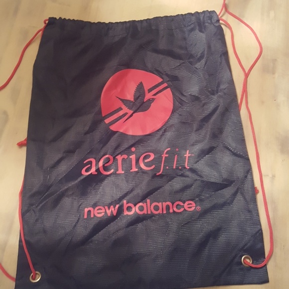 new balance drawstring bag